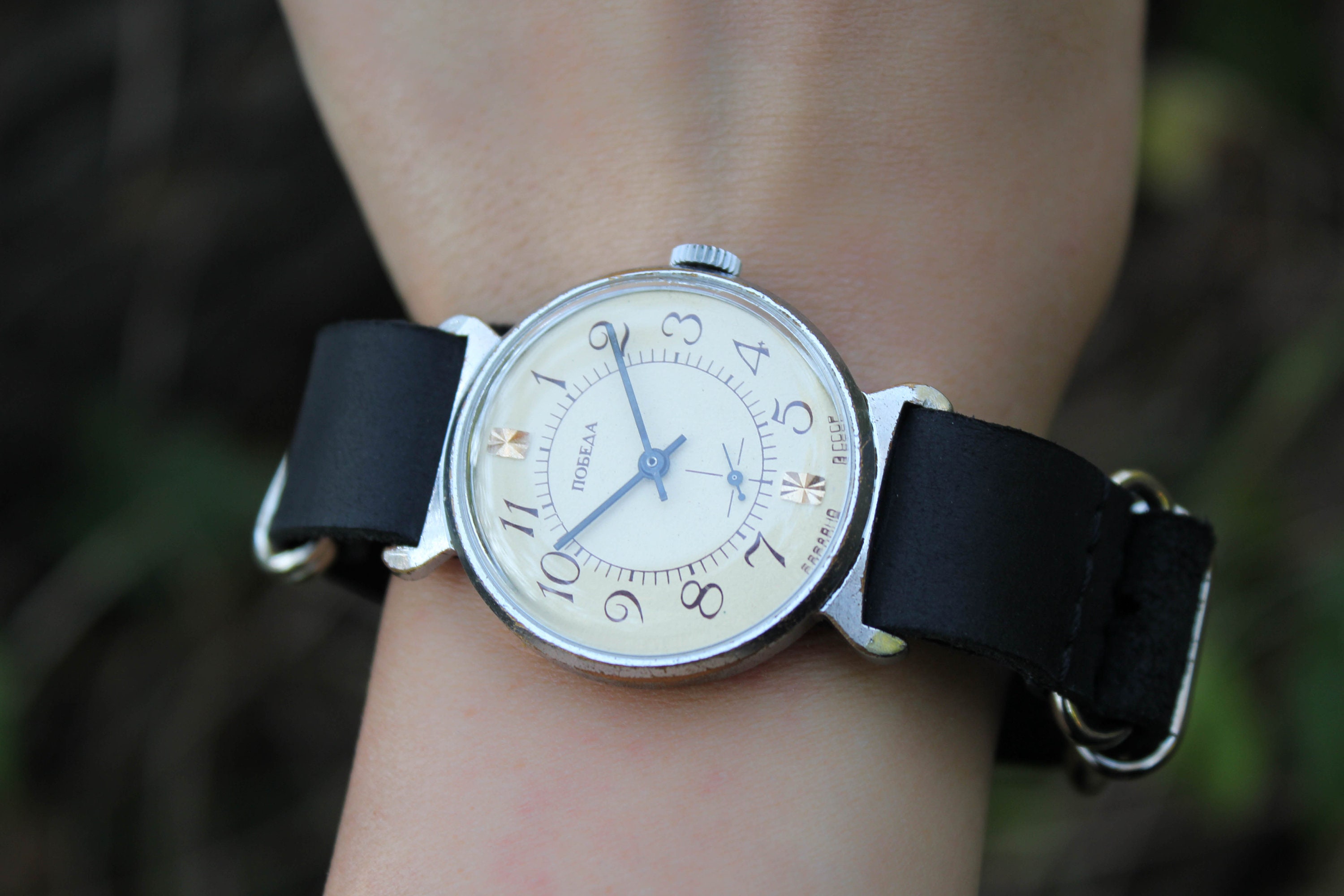 Montre Russe Vintage ZIM Pobeda 1980 - Mécanique à Remontage Manuel, Cadran Militaire, Taille 18mm