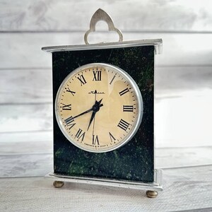 Reloj de escritorio mecánico soviético vintage MOLNIJA URSS años 60, restaurado, para repisa o mesa, funcionando, original, raro, decoración de la URSS