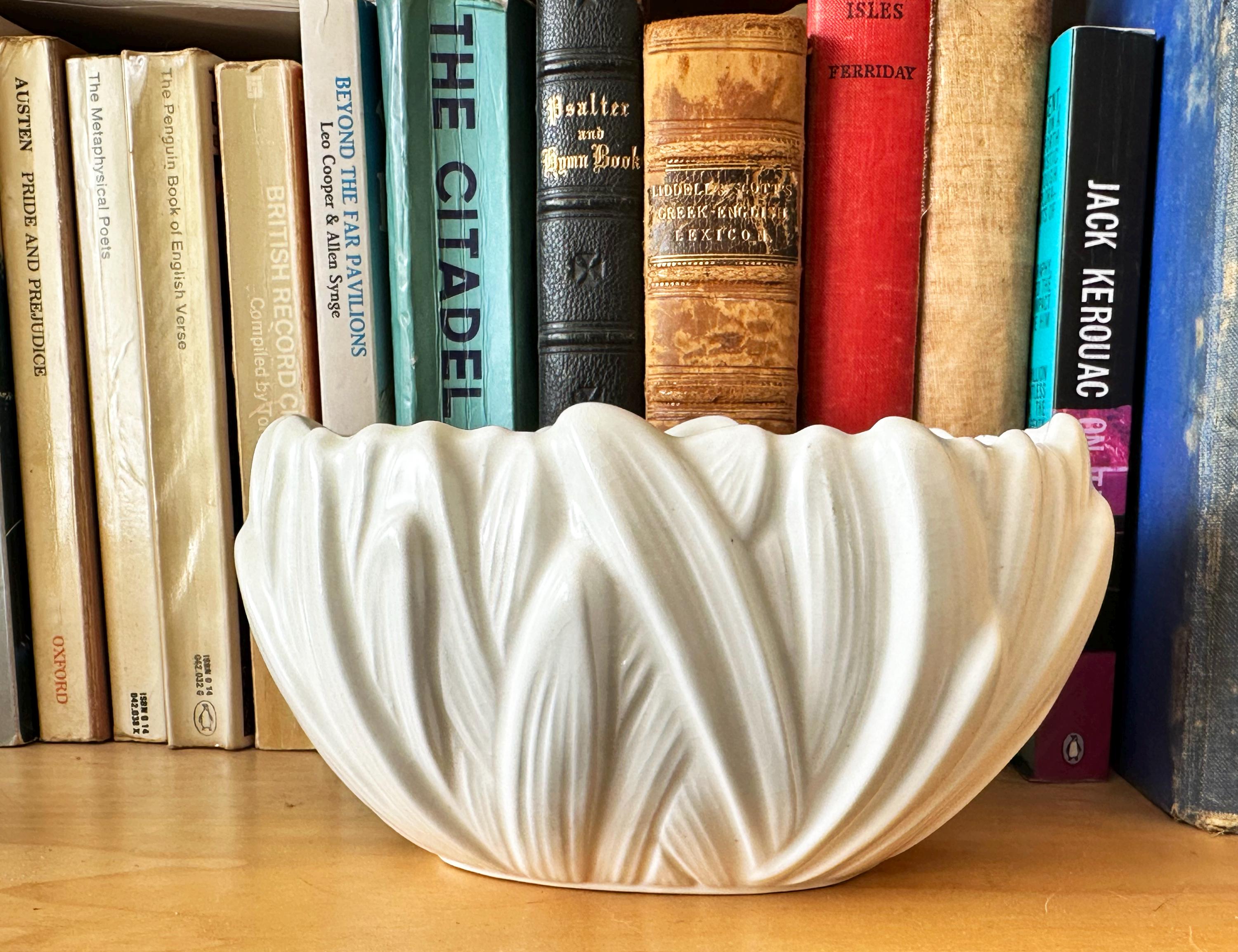 イギリス アンティーク シルバック SYLVAC No.2024 テリア 花器 Sylvac Pottery - Etsy