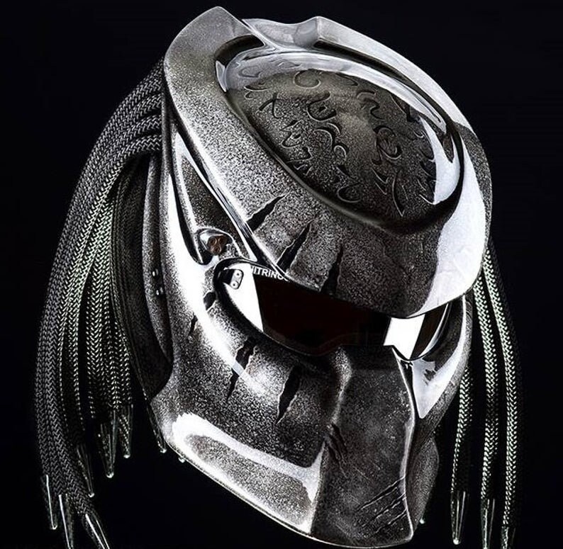 Шлем хищник купить. Мотошлем Predator Helmet. Nitrinos шлем хищника. Мотошлем хищник Yamaha r1. Мотошлем чужой хищник.