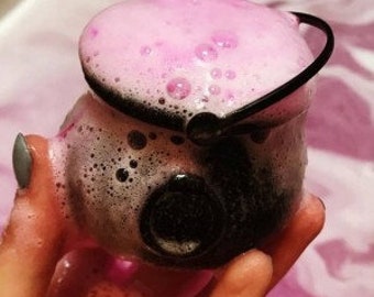 Cauldron Bath Bomb