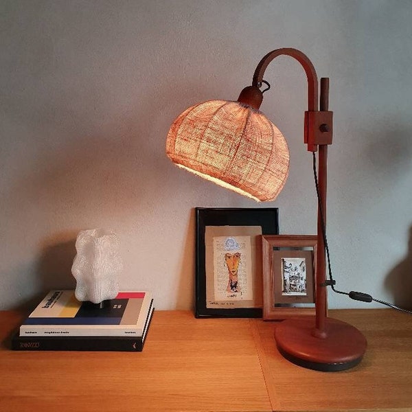 Domus Lampe de bureau en bois de teck des années 60, 70, lampe de table du milieu du siècle, lampe de chevet, éclairage de style danois vintage, scandinave, style boho minimal