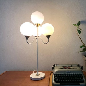 Richard Essig table lamp, space age, sputnik, 70s, vintage lamp, midcentury desk lamp, 4x opal glass, white metal frame with golden detail
