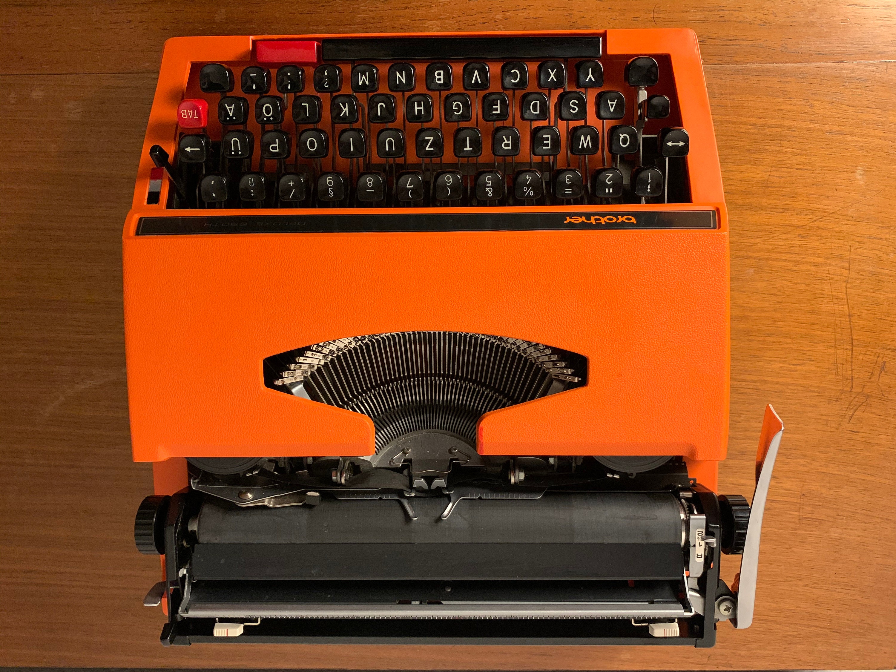 ヴィンテージ オレンジ ブラザー デラックス 650TR タイプライター