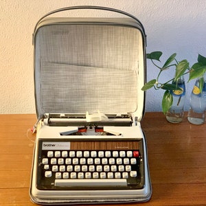 Midcentury Typewriter brother Deluxe 1300