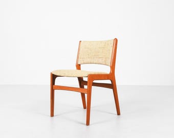 1 of 6 Danish Teak wood Chairs by Erik Buch Model 89, 1960s, Midcentury furniture, vintage designer Dining Chair, Boho Scandinavian Style