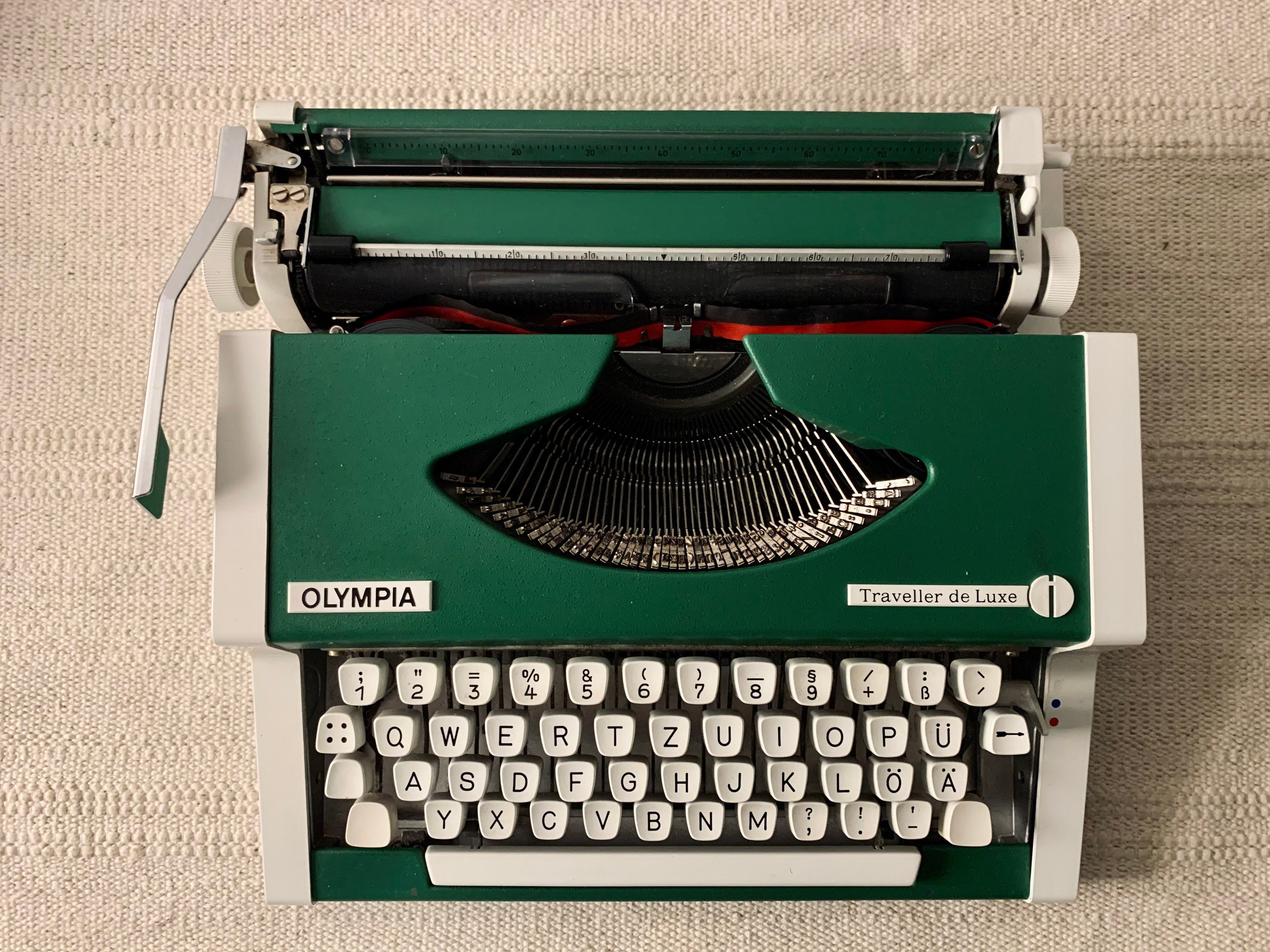 Olympia Traveller De Luxe Typewriter Green, Midcentury 70s Olympia Traveller De Luxe Typewriter Green, Midcentury 70s