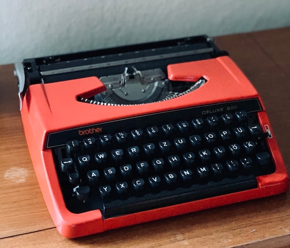 Midcentury Typewriter Brother Deluxe 220 - Etsy UK