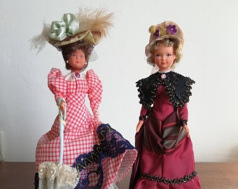 Poupée folklorique historique fin XIXe lot étiquette doll vintage