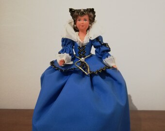 Vendue Poupée folklorique historique Marie de Médicis étiquette doll vintage