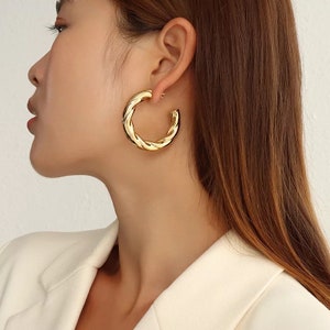 Chunky Gold Hoop Earrings, Gold Twisted Hoop Earrings, Large Hoop Earrings, Vintage Style Hoops, Elegant and Cool Earrings