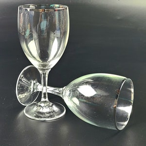 Vintage - Set of 2 - 1950&#39;s Crystal Platinum Rim Wine Glasses