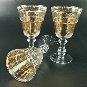 Vintage - Set of 3- Stunning Gold Accent/ Design Wine / Water Goblets