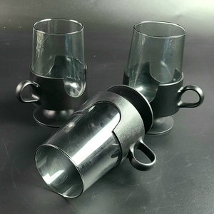 Vintage - Corning Glass-Snap Coffee Mugs Black Plastic Holder- Set of 3
