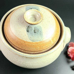 Vintage - Signed Hand-Crafted Stoneware Large Casserole/Cooking Pot – Beige with Mustard Accents