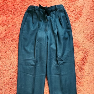 Women&#39;s - Made in USA - Size 8 - Pendleton Bottle Green Color 100% Virgin Wool Pants