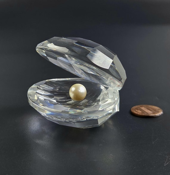 Vintage “aquatic Worlds” Open Shell With White Pearl - Swarovski