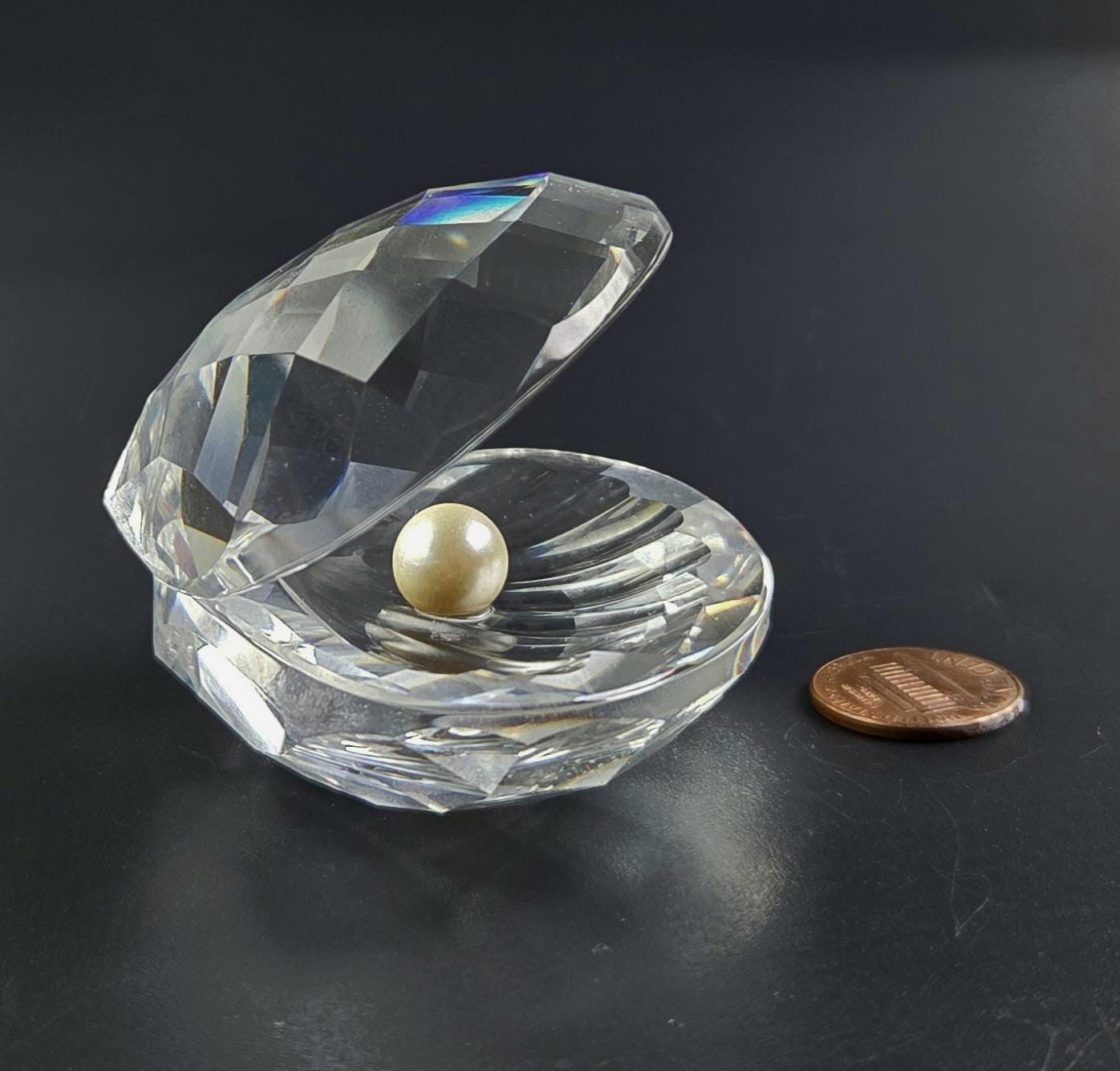 Vintage “aquatic Worlds” Open Shell With White Pearl - Swarovski