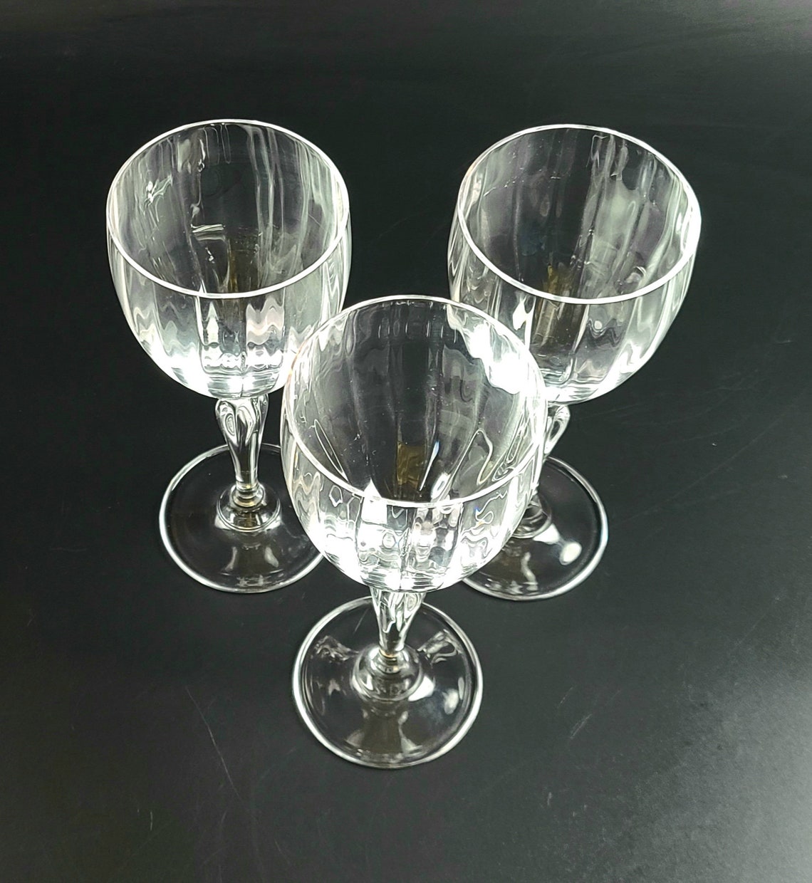 Vintage Optical Illusion Wine Glasses Set of 3 Etsy