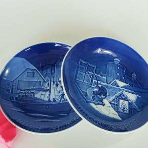 Vintage - Copenhagen Porcelain Christmas Plates - Pair