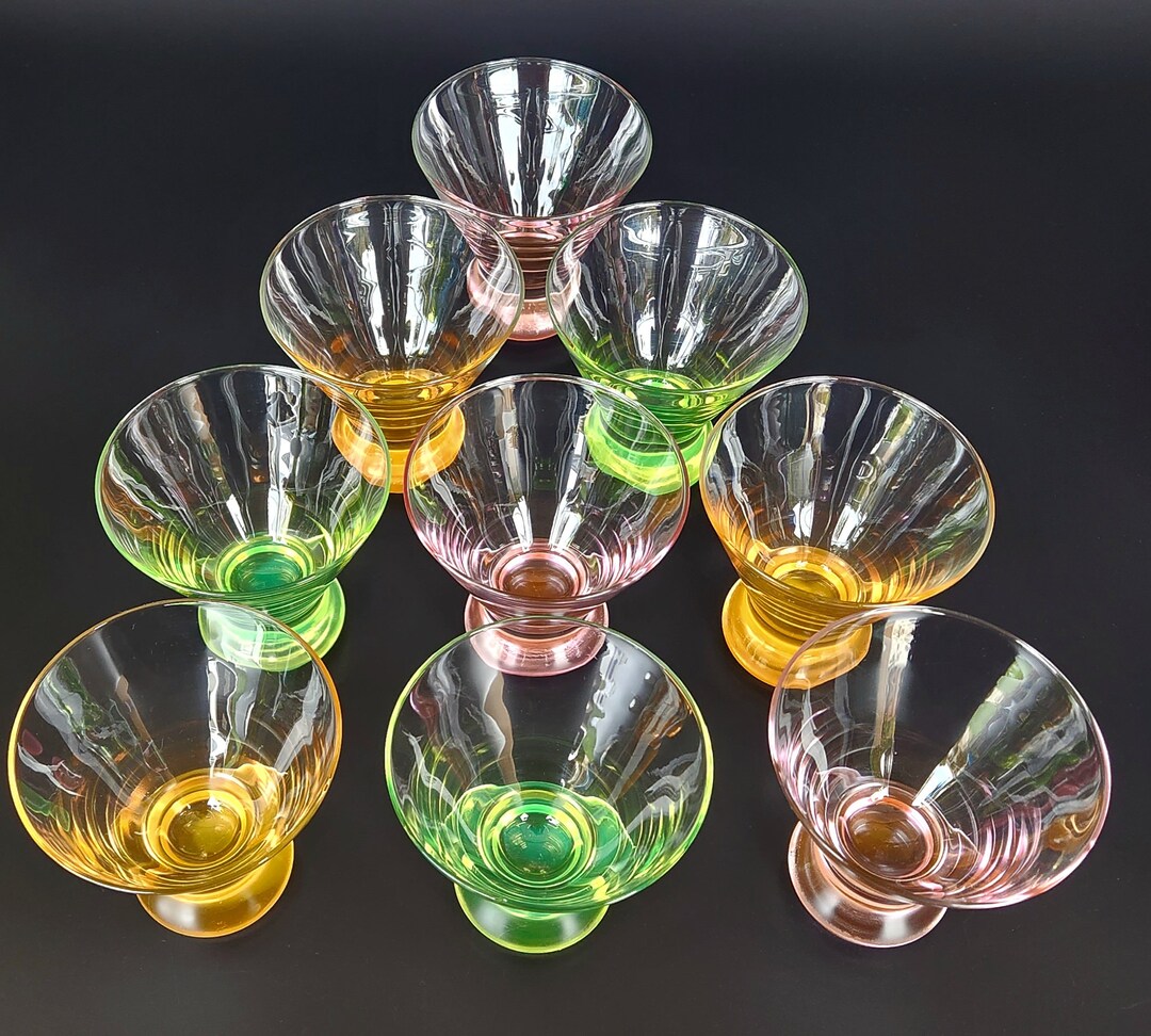 Vintage - Set of 9 - Conical Martini /cocktail Glasses - Dizzy by