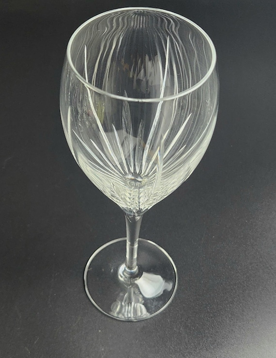 20 oz stemless wine glass Yes, Girl Stemless Wine Glass in Red and Pink