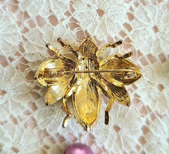Vintage -Bee Pin Gold Color - Immensely Pretty an… - image 10