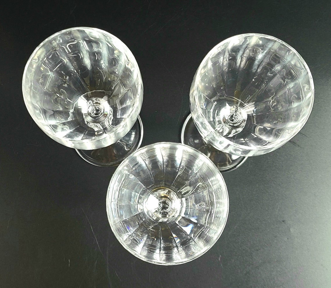Vintage Optical Illusion Wine Glasses Set of 3 Etsy