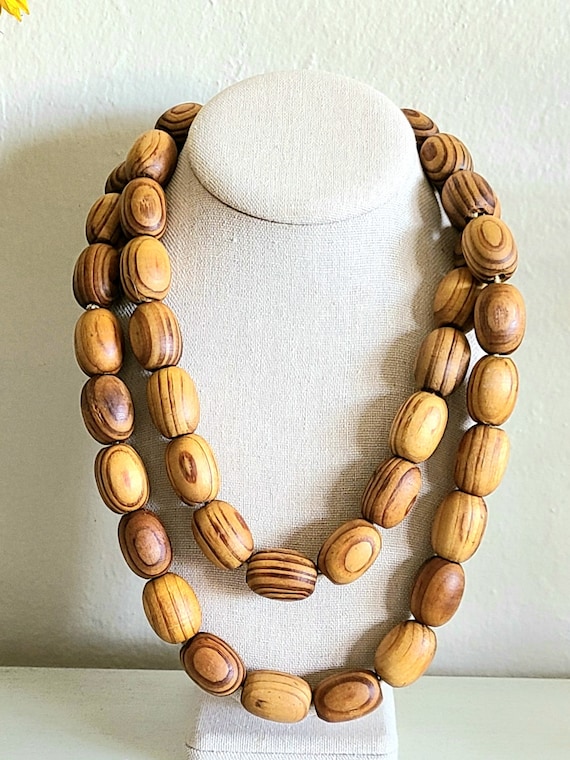 vintage long wooden beads Gem