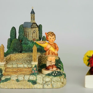 Hummel Figurine  - TMK 7 - 2 pieces - Going to Church Set
