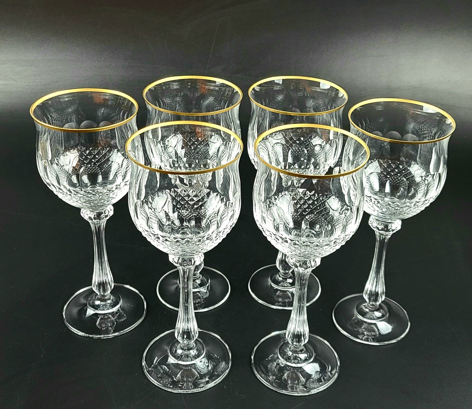 wine glasses with thumb indentation