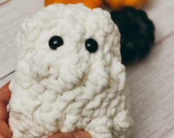 PATRÓN DE GANCHILLO / Patrón de peluche fantasma / Ganchillo de Halloween / Patrón de ganchillo espeluznante / Juguete de peluche espeluznante
