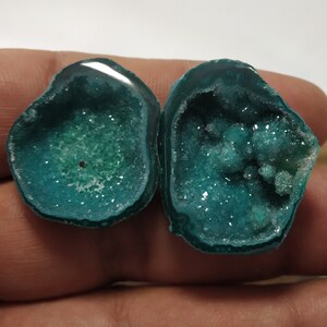 Géode druzy, pierre d'agate, pierre précieuse polie, géode d'agate druzy, pierres druzy, emballage métallique, agate druzy, paire d'agate druzy, pour faire des bijoux, # 07