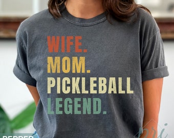 Comfort Colors Pickleball Mom Shirt, Mother's Day Gift, Oversized T-Shirt for Women, Sports Mom Sweatshirt, Gift for Mom, Pickleball Gift