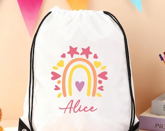 Gepersonaliseerde regenboogtas met trekkoord voor kinderen – PE-tas met aangepaste naam voor sportdag op school, zwemlessen en goodiebag verjaardagsfeestje, PE-tas voor kinderen