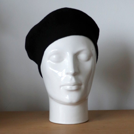 Vintage black beret | Classic Wool beret | French