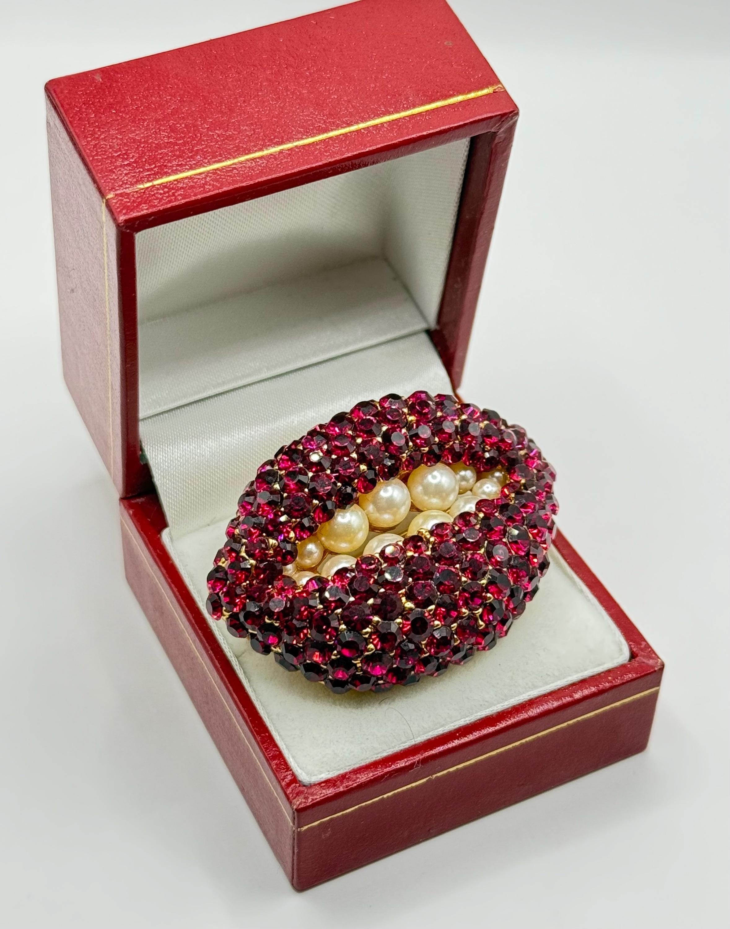 Dali lip brooch - Etsy 日本