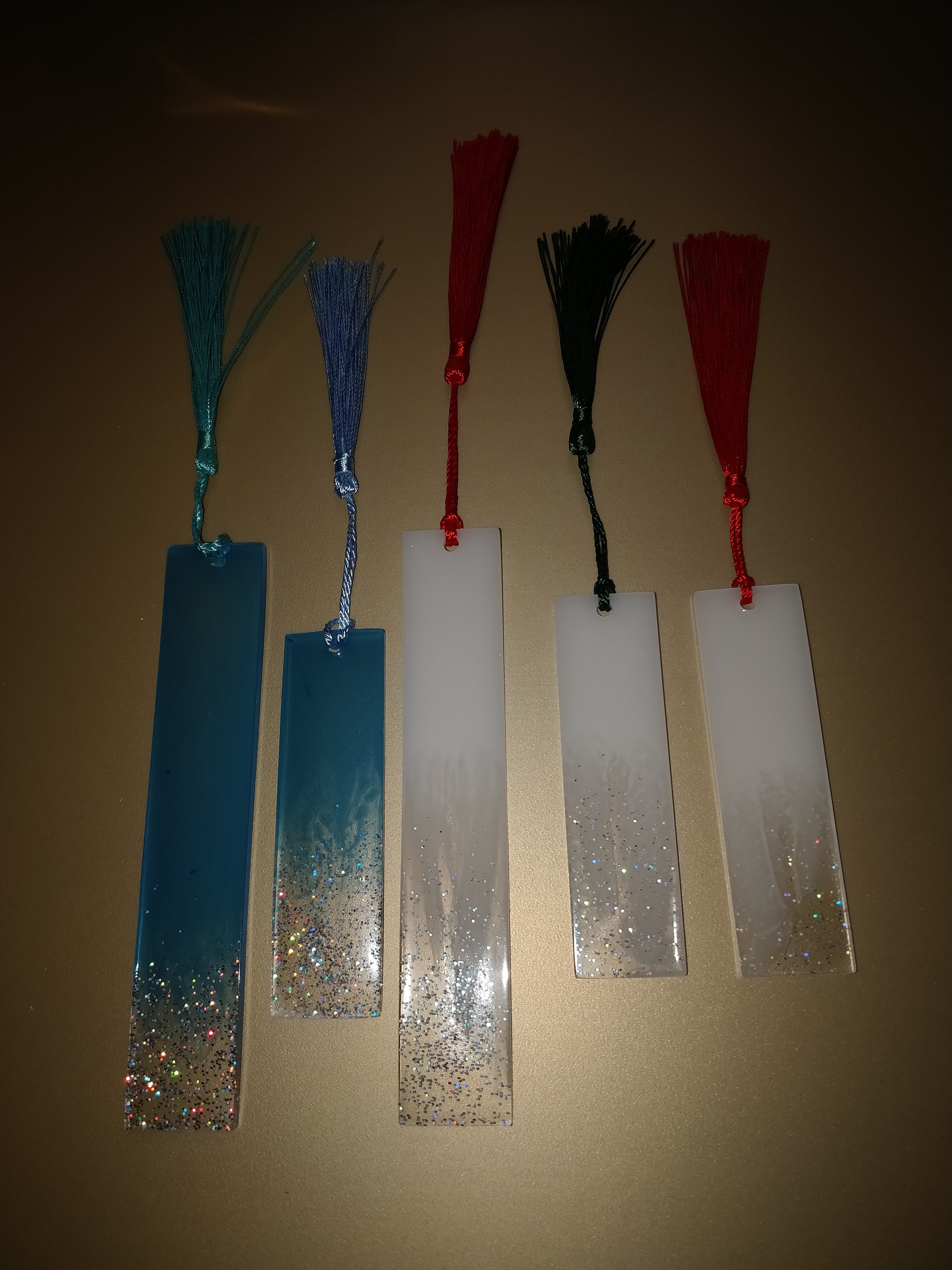Blue and White Holographic Glitter Epoxy Resin Bookmarks/ Booktag - Etsy UK