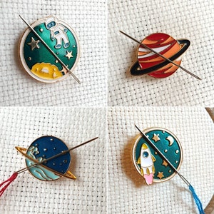 Space Themed Magnetic Needle Minder