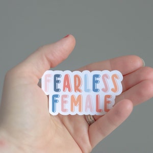 Sticker onverschrokken vrouwelijke feministe