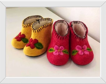 Zapatillas de fieltro, Zapatillas de lana, zapatillas hechas a mano para niños. regalo de bebé,