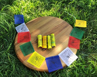Mini drapeaux de prières tibétains : décoration Népal aux couleurs vives (paquet de 5 ficelles)