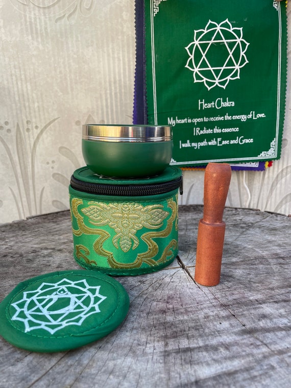 Green Heart Chakra Singing Bowl: Handmade Tibetan Meditation Bowl with Mallet