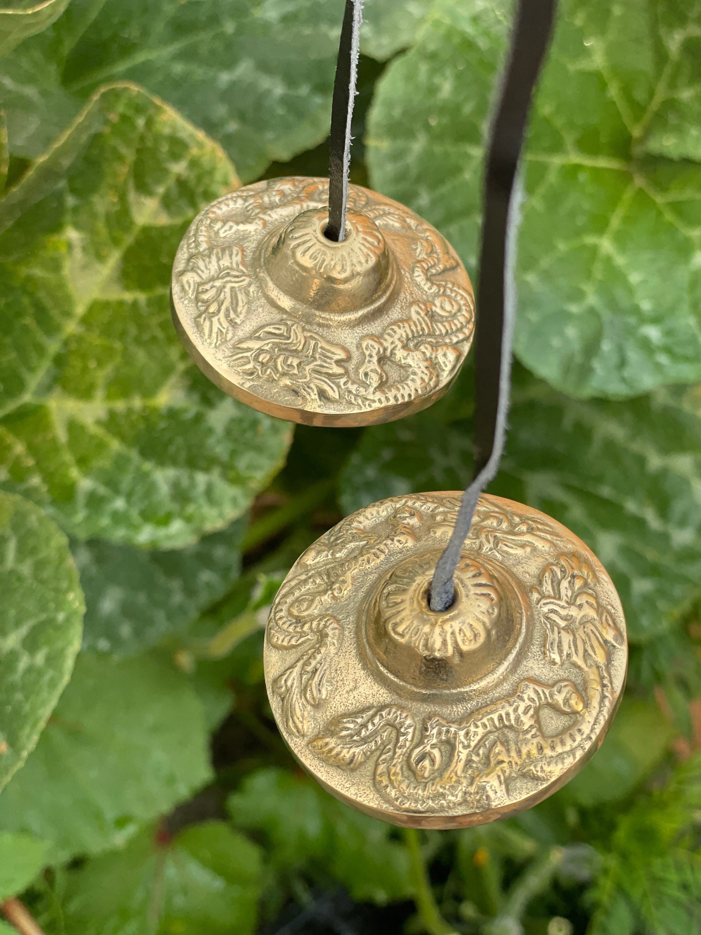 Handengraved Flying Dragon Tingsha Bells Tingsha Cymbals Tibetan Bells  Meditation Selfcare Relaxation Yoga Cool Room Decor Home Decor Bells 