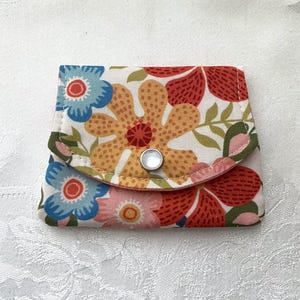 Mini billetera de flores hecha a mano ~ Monedero pequeño cosido a mano ~ Monedero pequeño, de bolsillo, mochila, para uso diario, para viajes ~ Cartera de jardinero ~ Tarjetero de regalo