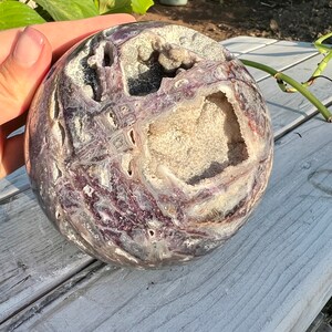 Esfera de amatista de 5&quot; - 2 libras - Cristal curativo