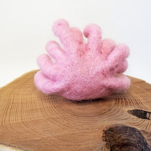 Needle Felted Beholder, cute monster. Gift for Dnd players, role playing games. Plush Figurine. Nerd gift ideas image 4