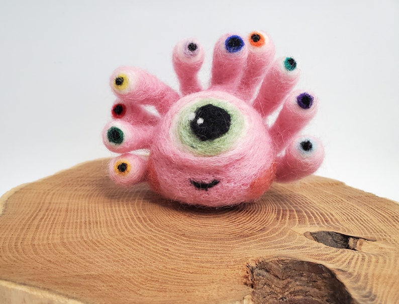 Needle Felted Beholder, cute monster. Gift for Dnd players, role playing games. Plush Figurine. Nerd gift ideas image 1