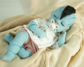 Avatar de bébé en silicone inspiré. Prêt pour l'expédition