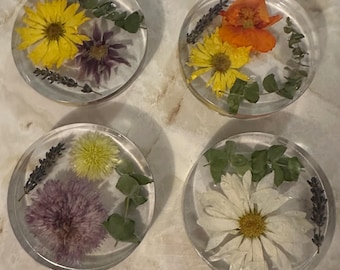 Handmade resin dried flower coasters set of 4